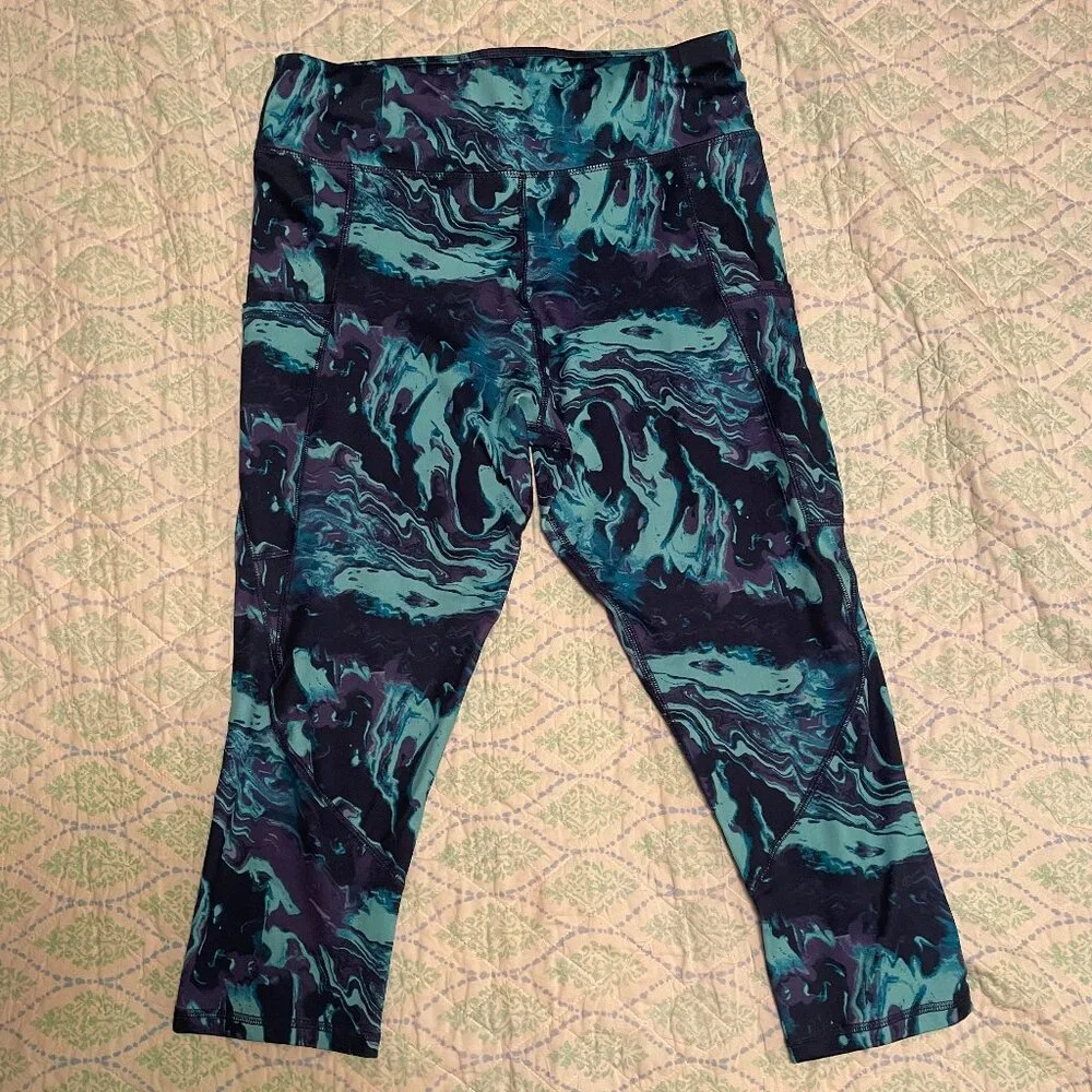 VEVO ACTIVE WOMENS HIGH -WAISTED TECH CAPRI LEGGINGS LARGE NEVER WORN. - Picture 5 of 5